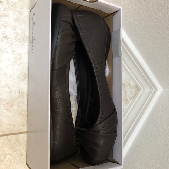 Curfew Leah Flats - Picture 3 of 6